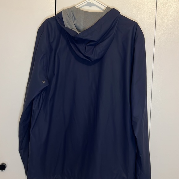 Men’s navy large rain jacket - Picture 10 of 14